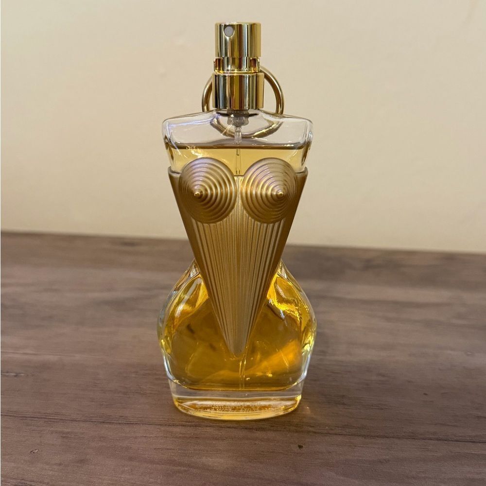 JEAN PAUL GAULTIER
Gaultier Divine Eau de Parfum with Salt and White Florals